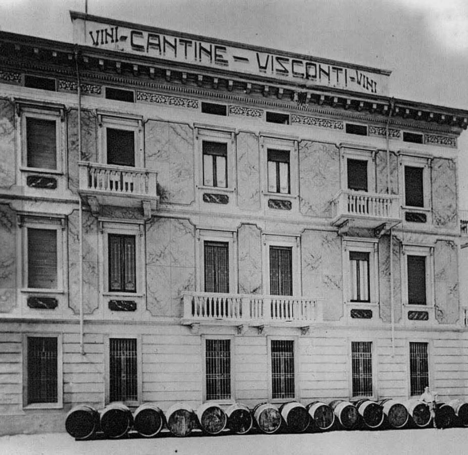 Desenzanoloft Official Partner Marriott Homes & Villas - Palazzo Visconti Luxury Suite Desenzano del Garda Extérieur photo