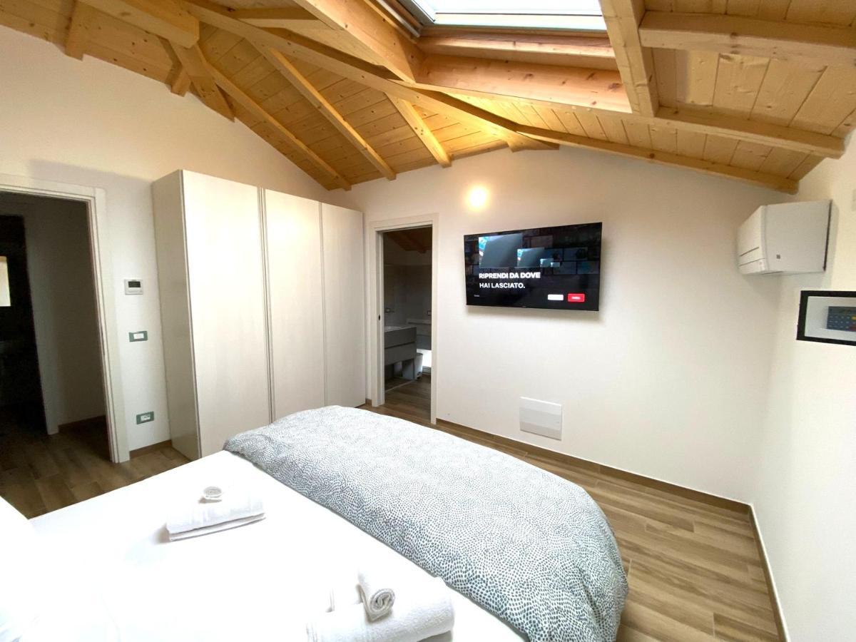 Desenzanoloft Official Partner Marriott Homes & Villas - Palazzo Visconti Luxury Suite Desenzano del Garda Extérieur photo