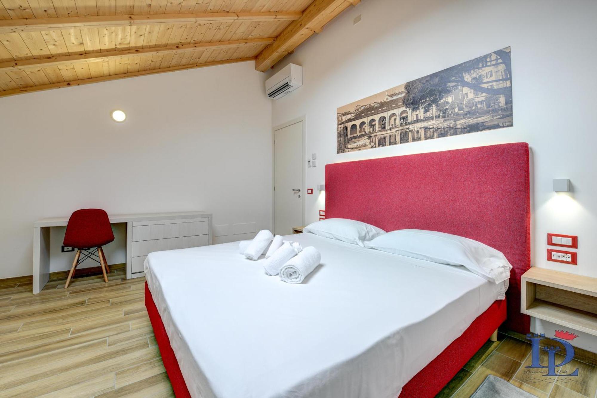 Desenzanoloft Official Partner Marriott Homes & Villas - Palazzo Visconti Luxury Suite Desenzano del Garda Chambre photo