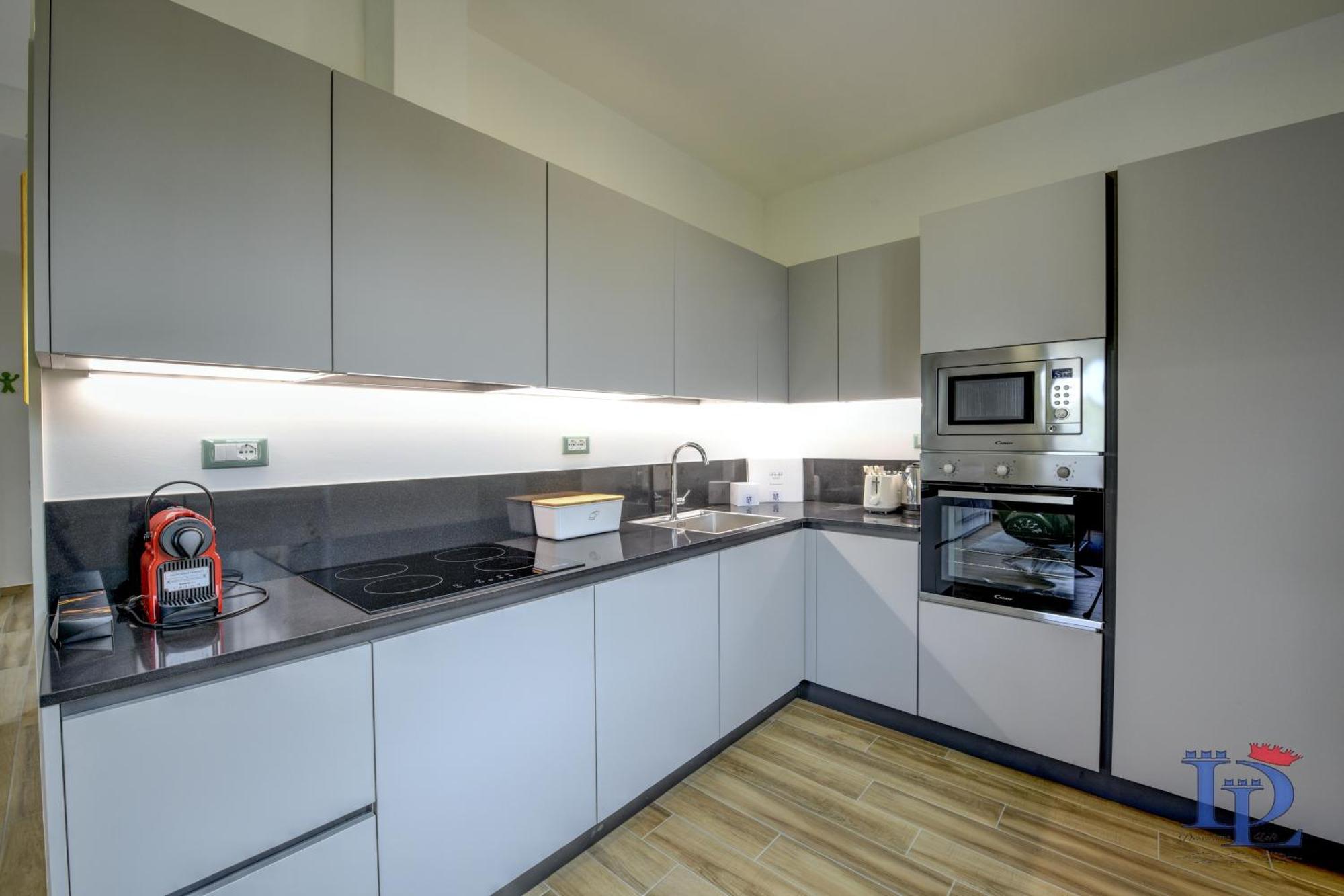 Desenzanoloft Official Partner Marriott Homes & Villas - Palazzo Visconti Luxury Suite Desenzano del Garda Chambre photo